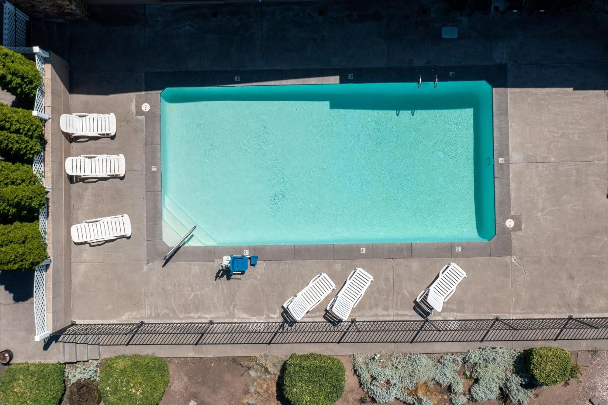 Bend Inn & Suites Exteriör bild
